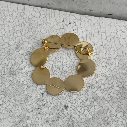duo brooch